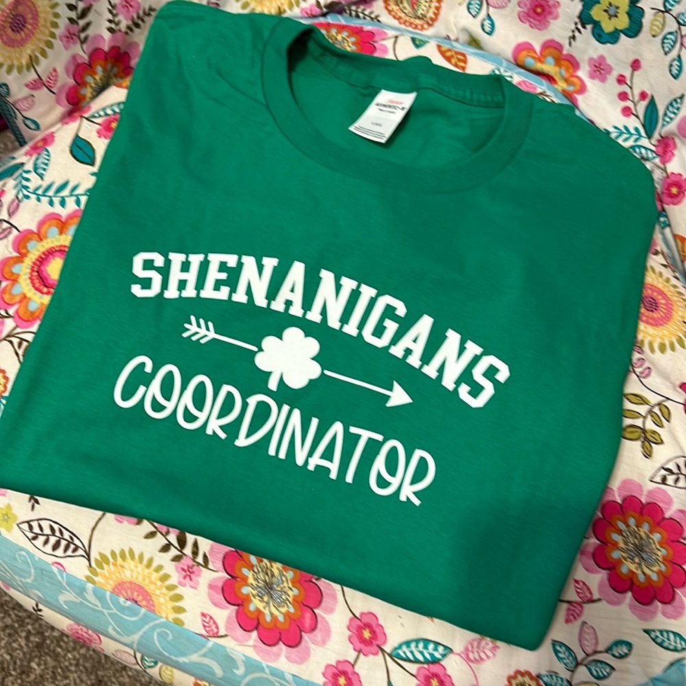 Shenanigans Coordinater T size L